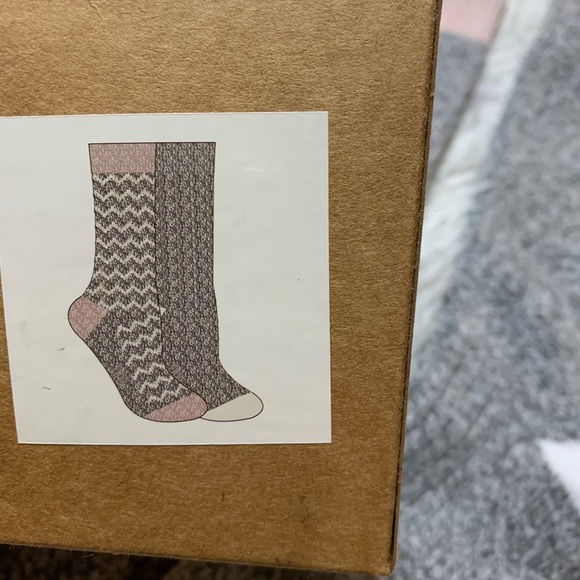 Frye Supersoft Tube Socks Size 5-10 - Picture 5 of 5